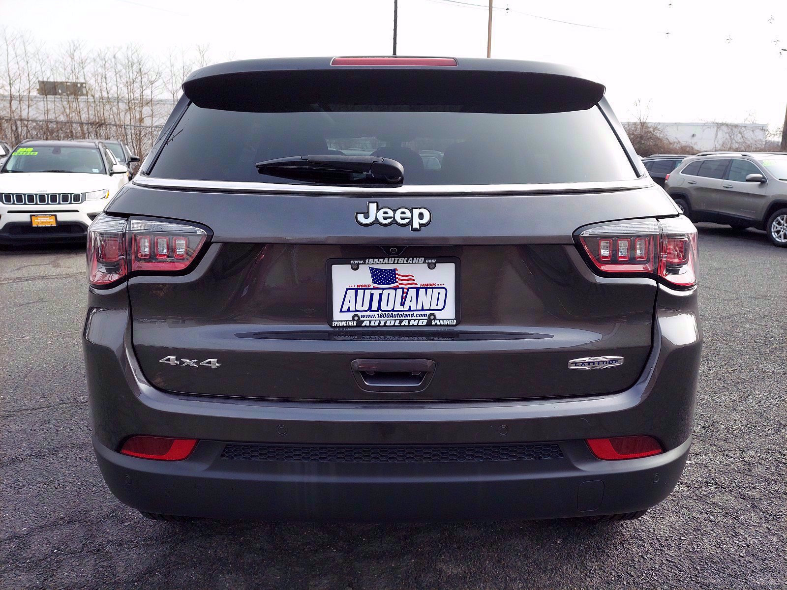 Used 2018 Jeep Compass Latitude w/ Safe & Security Group AWD/4WD image 5