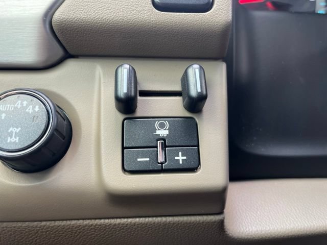 Used 2019 GMC Yukon SLT w/ HD Trailering Package AWD/4WD image 17