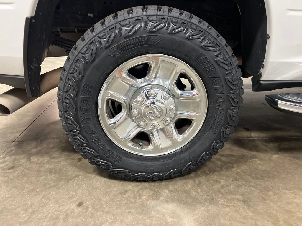 Used 2020 RAM 3500 Tradesman w/ Chrome Appearance Group AWD/4WD image 11