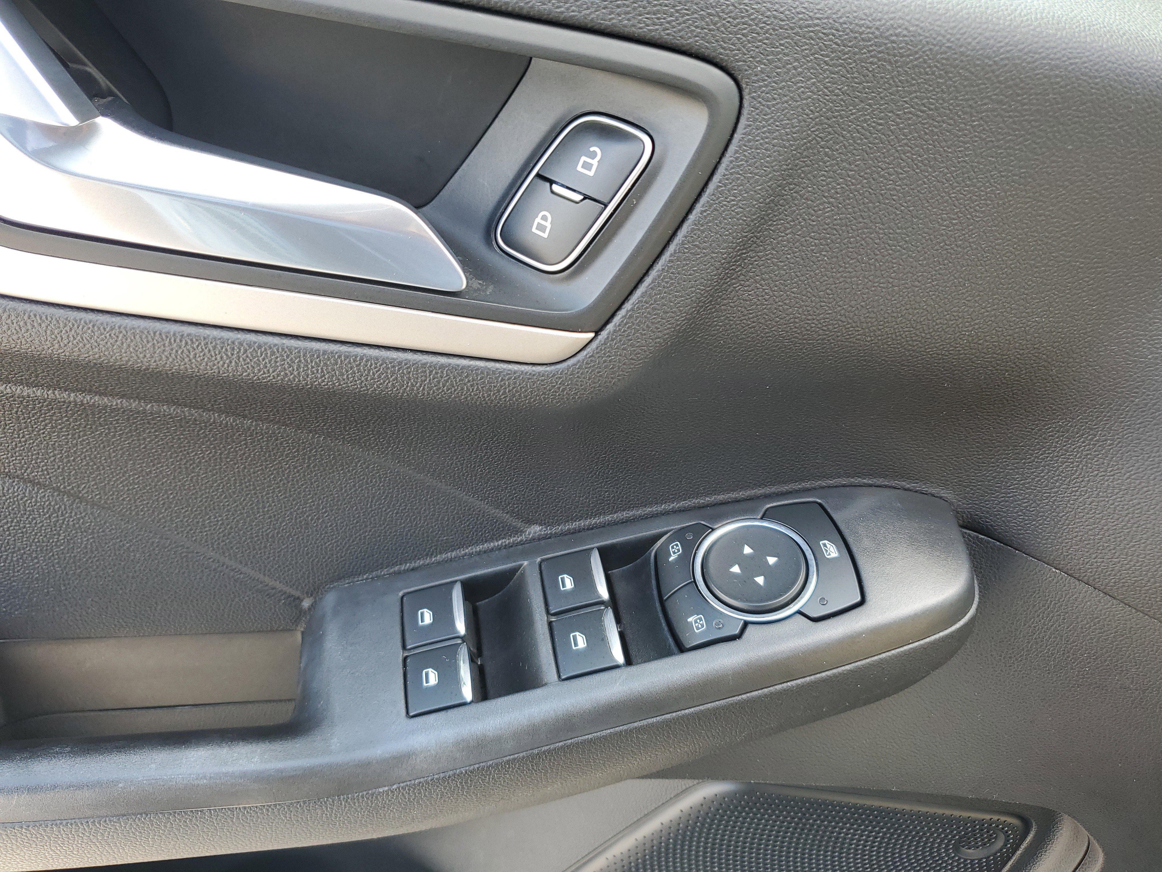 Used 2021 Ford Escape SEL image 29