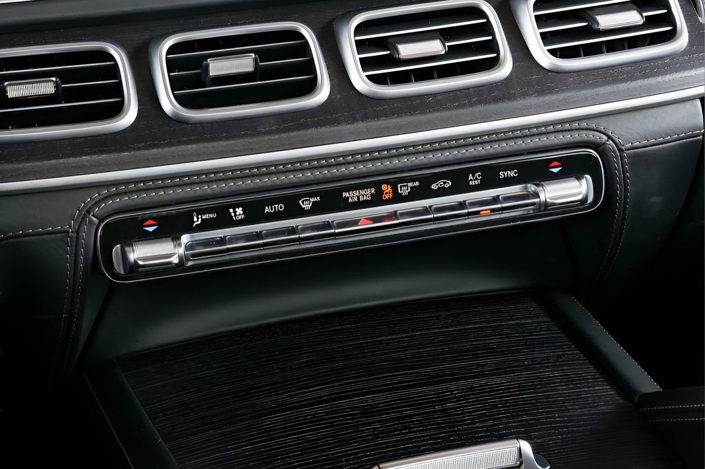 Used 2023 Mercedes-Benz Maybach GLS 600 4MATIC image 83