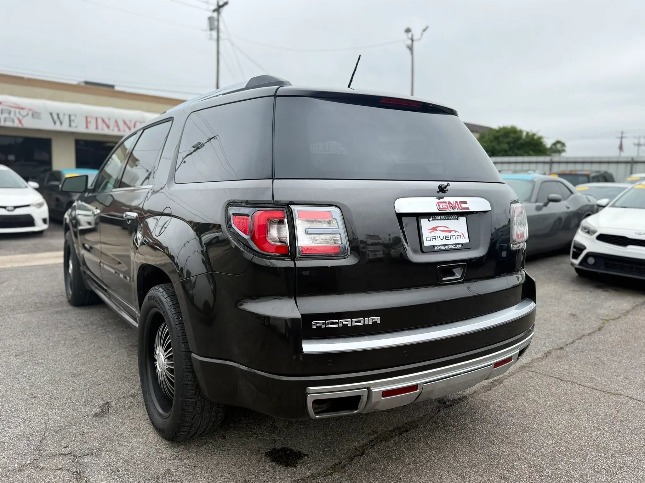 Used 2013 GMC Acadia Denali FWD image 11