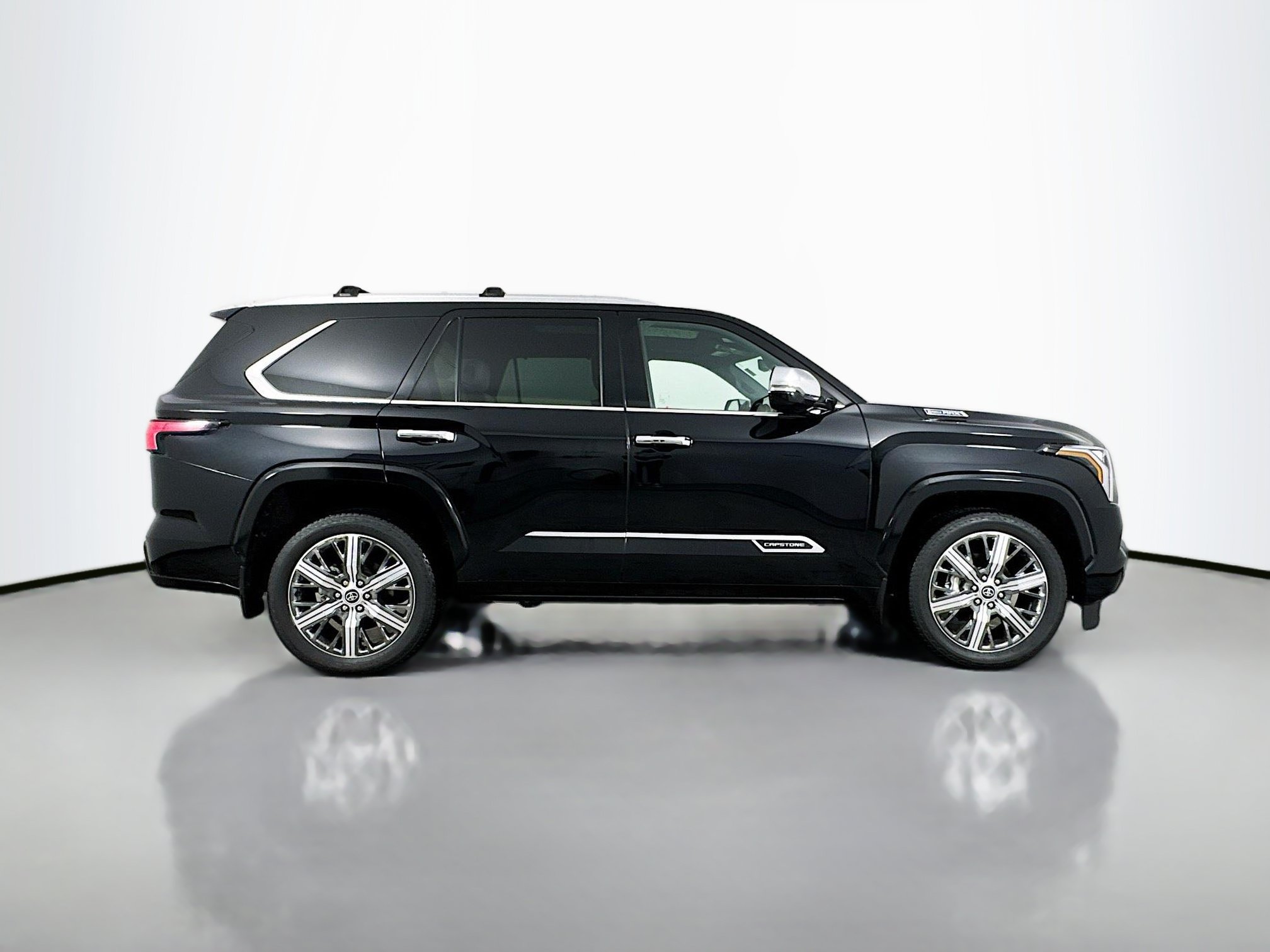 Certified 2023 Toyota Sequoia Capstone AWD/4WD image 8