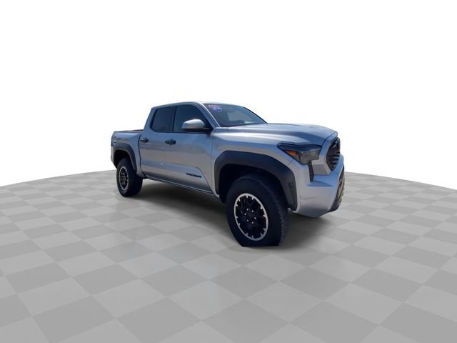 Used 2025 Toyota Tacoma TRD Off-Road AWD/4WD image 4