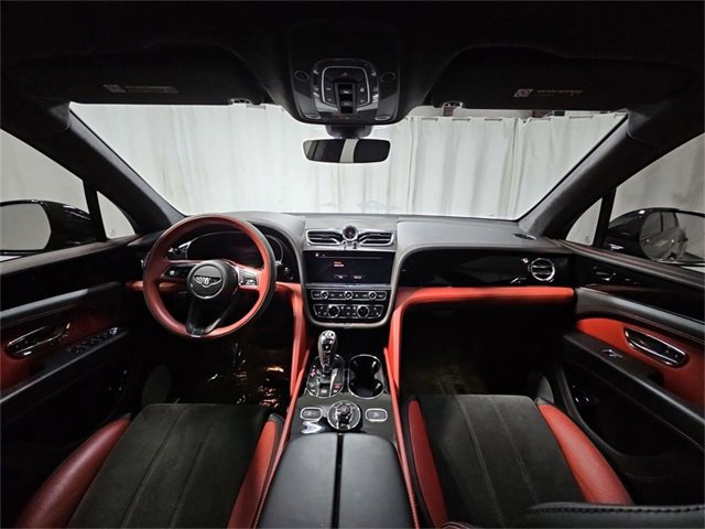 Used 2022 Bentley Bentayga image 10