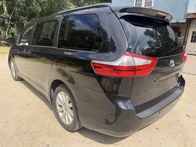 Used 2015 Toyota Sienna XLE w/ XLE Navigation Package AWD/4WD image 63