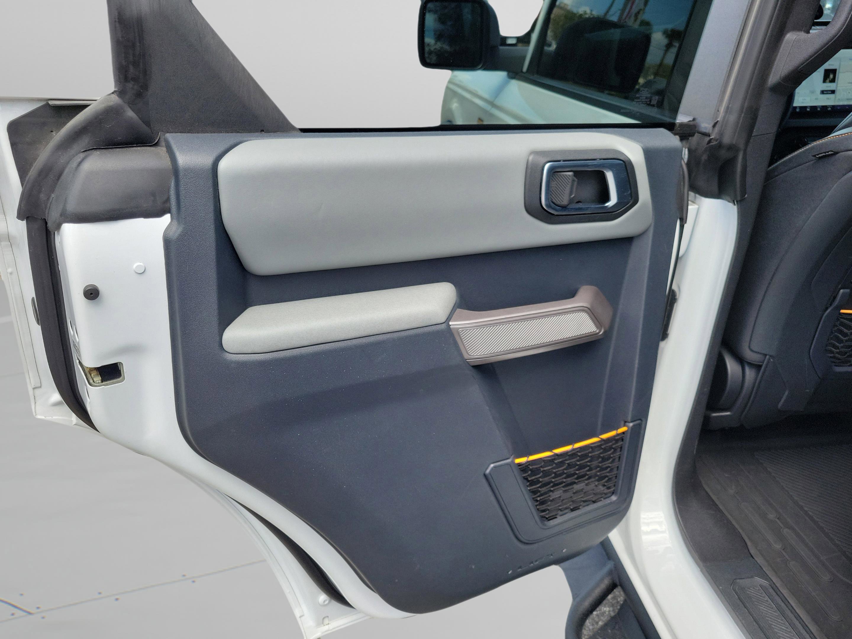 Used 2023 Ford Bronco Badlands image 25