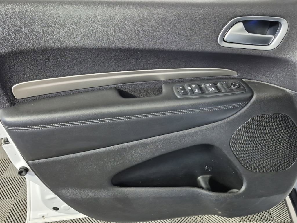 Used 2020 Dodge Durango SXT image 13