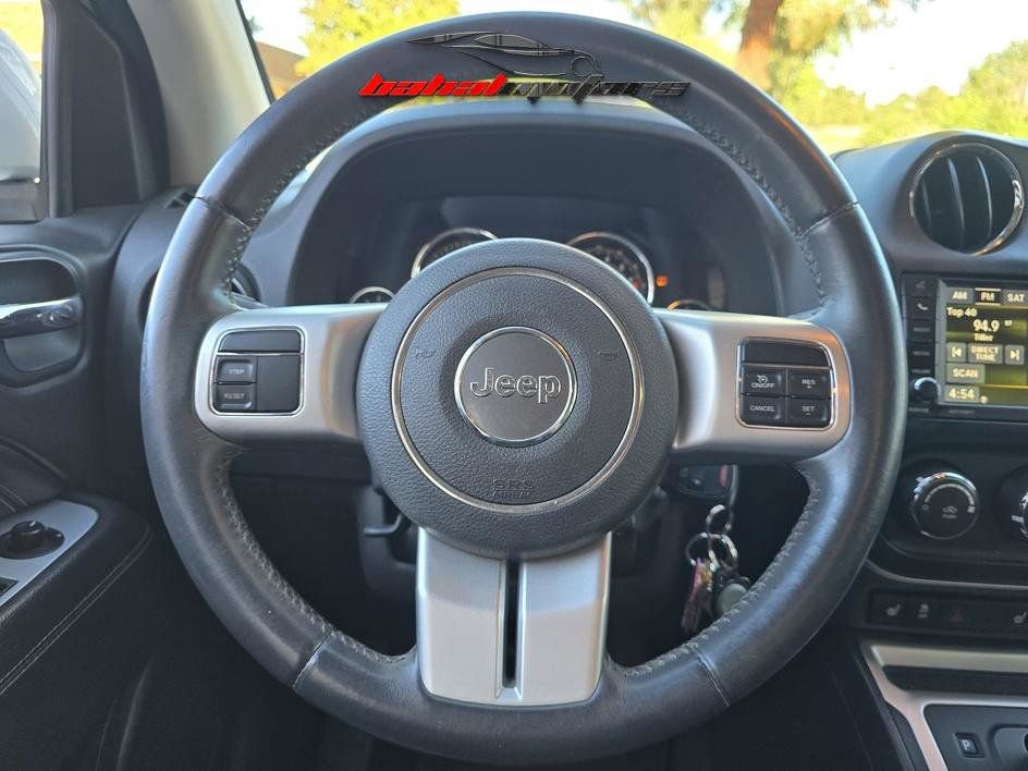 Used 2017 Jeep Compass Latitude FWD image 25