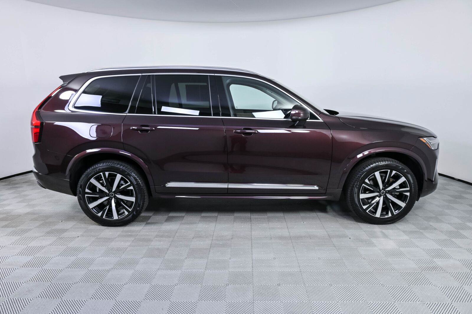 Used 2025 Volvo XC90 B6 Core w/ Climate Package AWD/4WD image 26