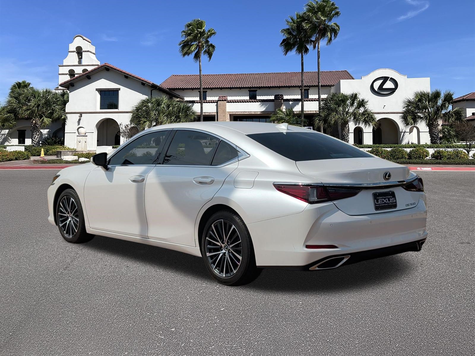Certified 2025 Lexus ES 350 w/ Premium Package FWD image 4