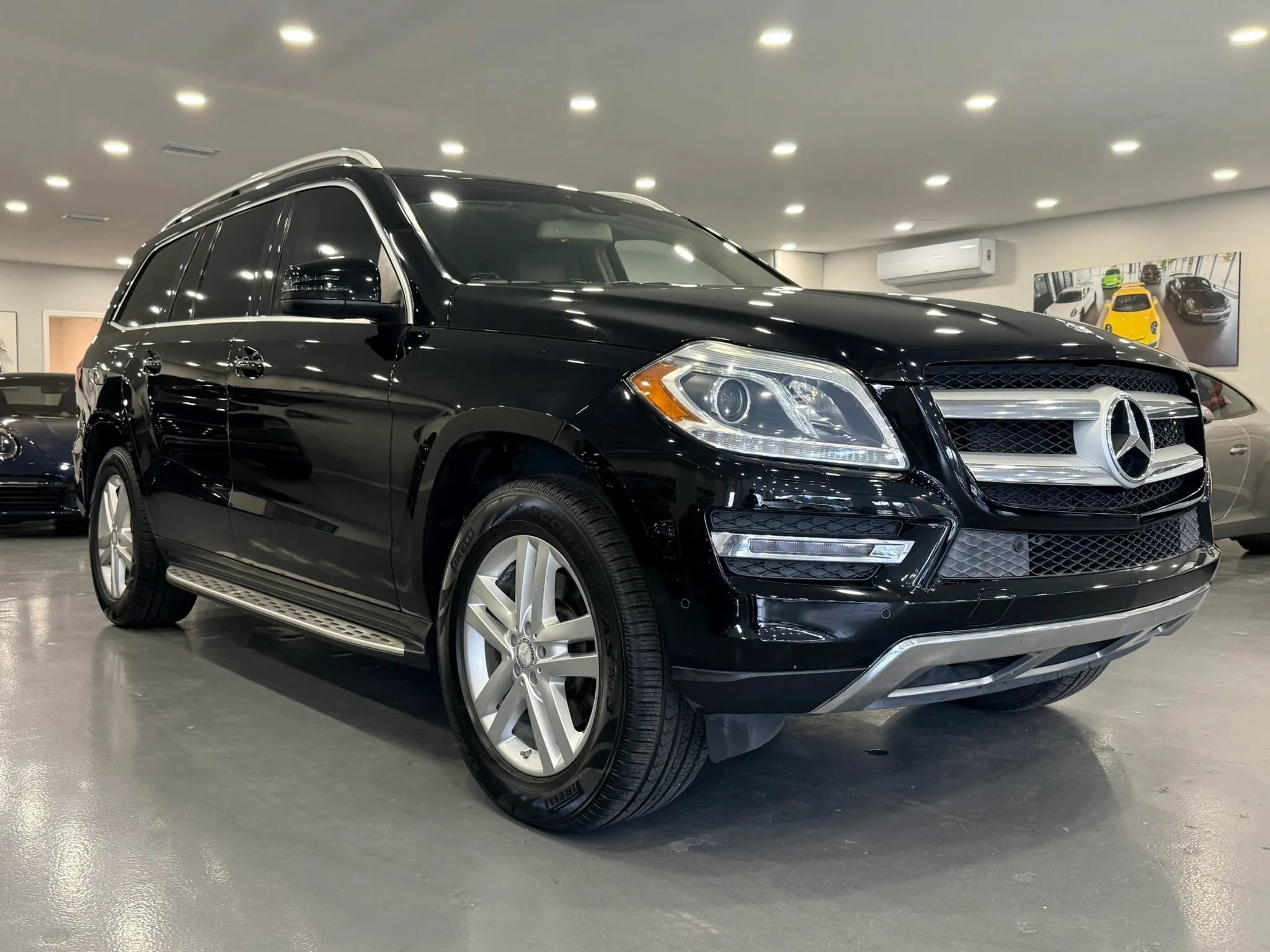 Used 2014 Mercedes-Benz GL 450 4MATIC image 1