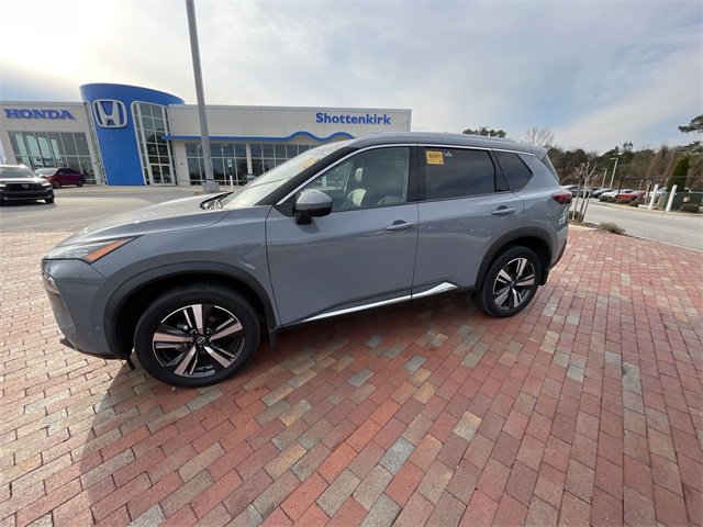 Used 2023 Nissan Rogue SL w/ SL Premium Package image 25