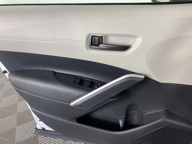 Used 2023 Toyota Corolla Cross LE w/ Moonroof Package image 23