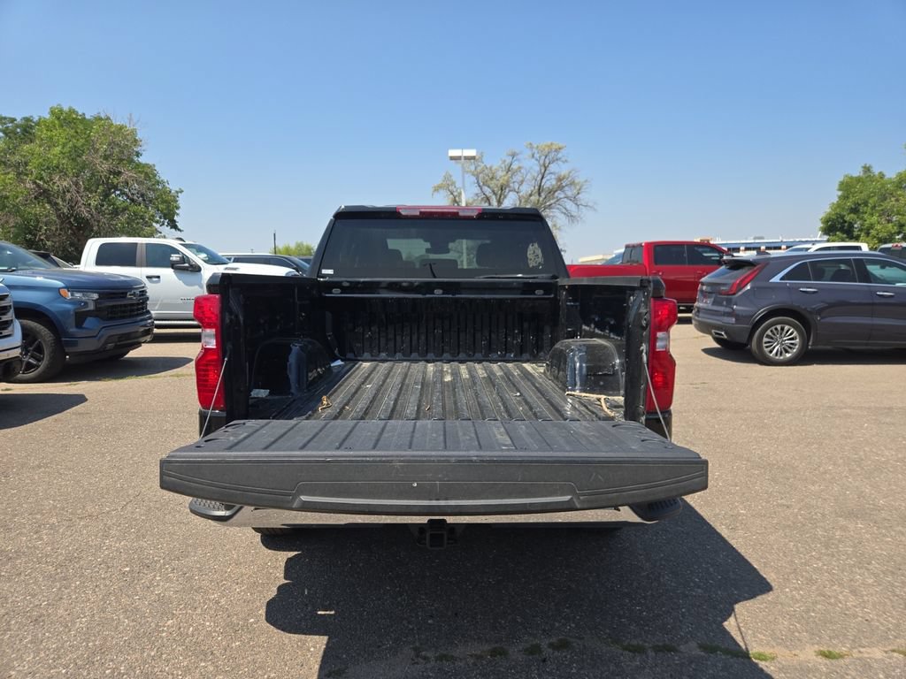 Used 2025 Chevrolet Silverado 1500 LT AWD/4WD image 17