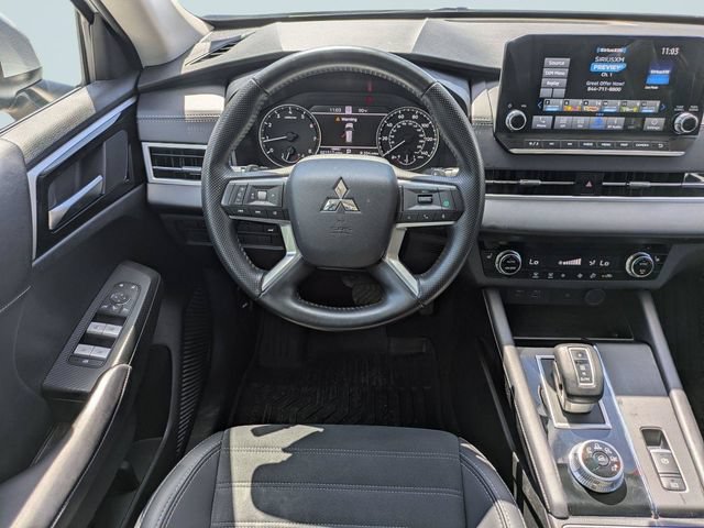 Used 2024 Mitsubishi Outlander SE FWD image 17