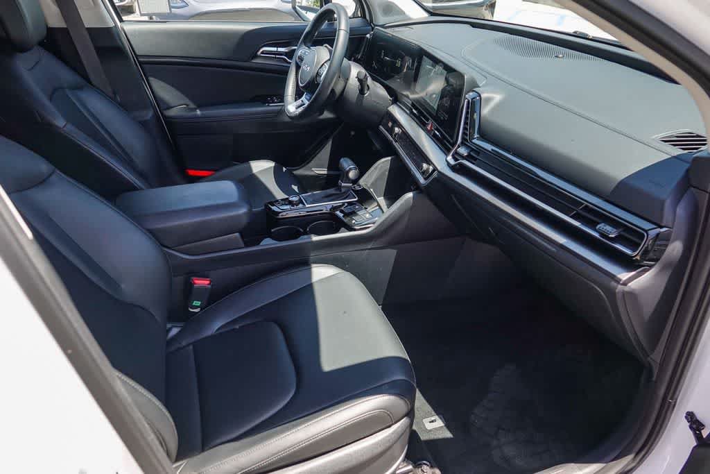 Certified 2025 Kia Sportage EX FWD image 15