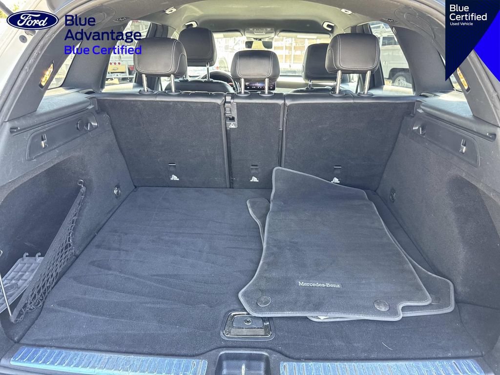 Used 2022 Mercedes-Benz GLC 300 w/ Premium Package Lite image 8