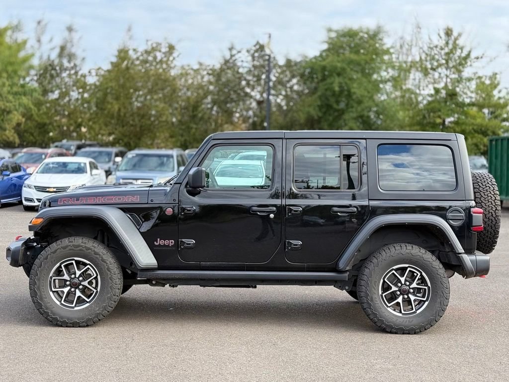Used 2024 Jeep Wrangler Unlimited Rubicon w/ Convenience Group AWD/4WD image 2