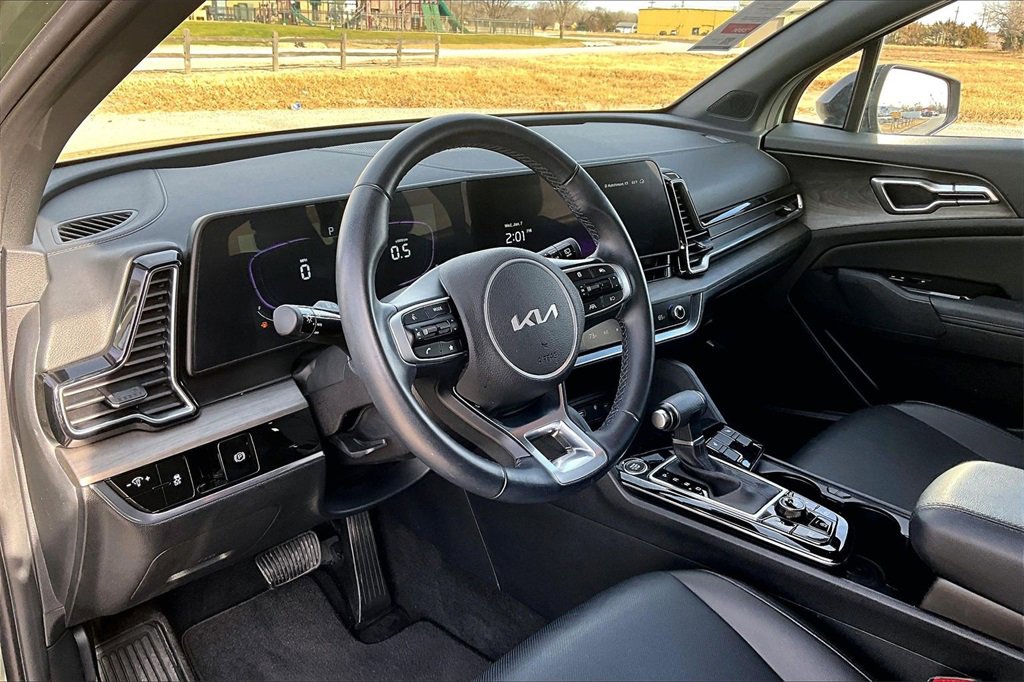 Used 2025 Kia Sportage X-Line image 11