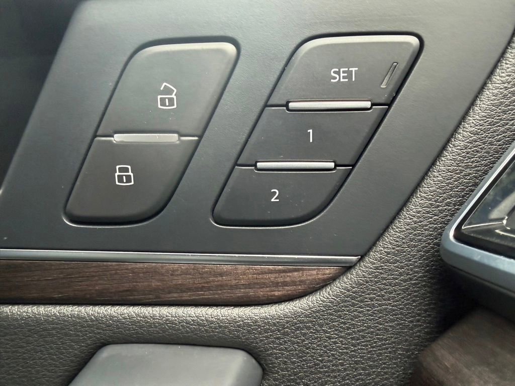 Used 2023 Audi Q5 2.0T Premium w/ Convenience Package image 18