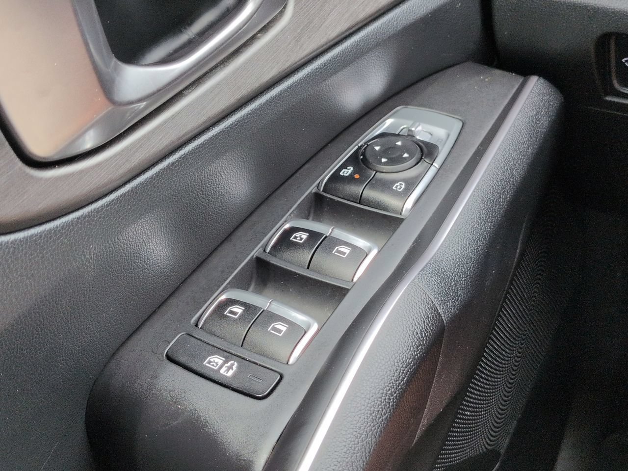 Certified 2024 Kia Sorento X-Line EX AWD/4WD image 25