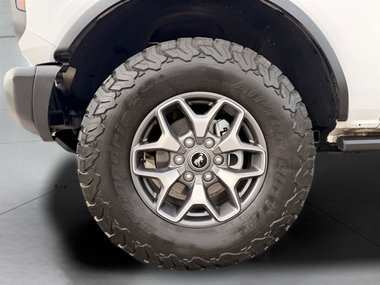 Used 2023 Ford Bronco Badlands image 36