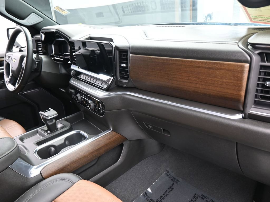 Used 2025 Chevrolet Silverado 1500 High Country image 51