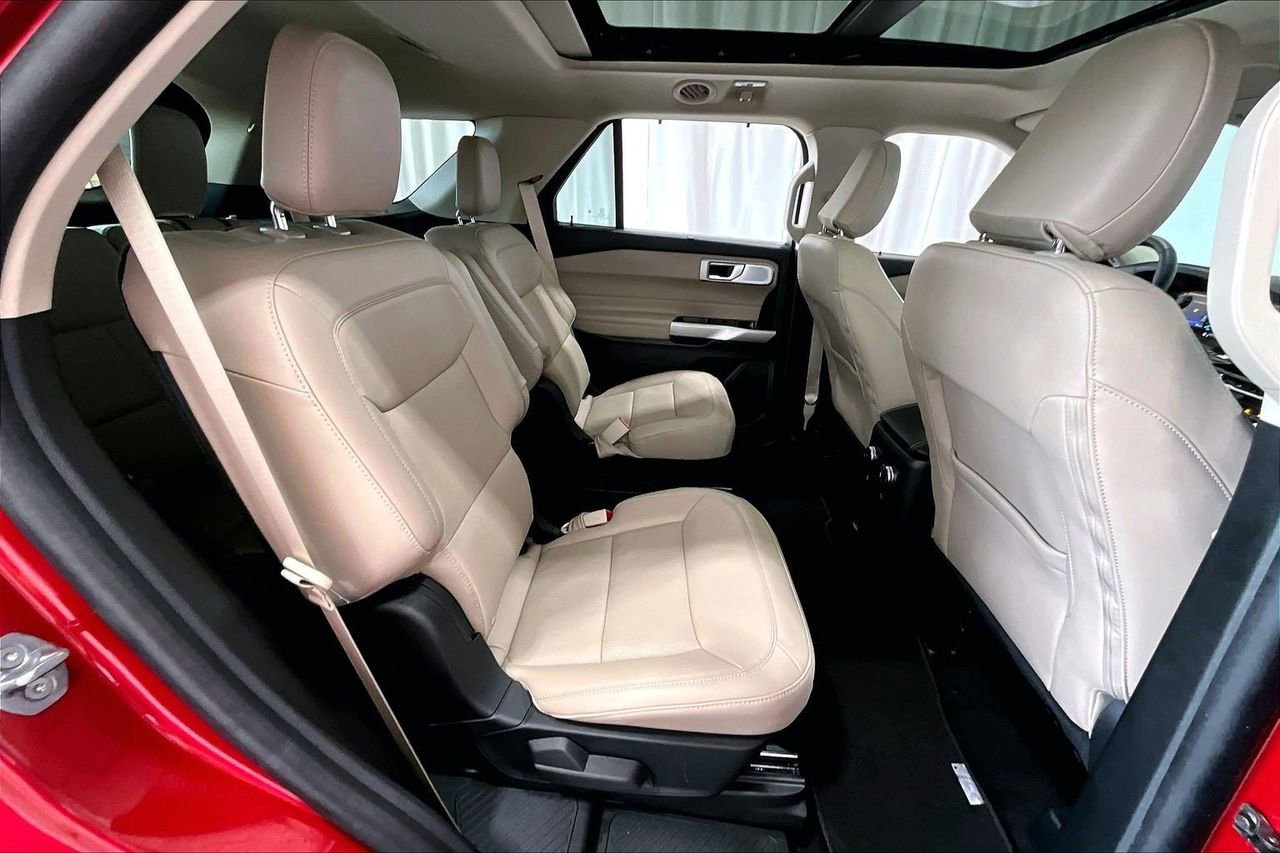 Certified 2024 Ford Explorer Limited w/ Limited Technology Package image 20