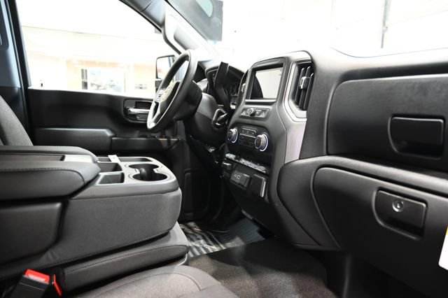 New 2026 Chevrolet Silverado 2500 Custom w/ Custom Value Package AWD/4WD image 17