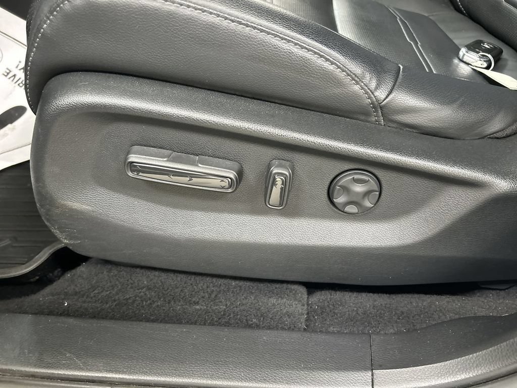 Used 2019 Honda CR-V EX-L image 10