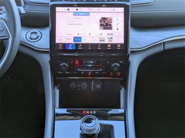 Used 2023 Jeep Grand Cherokee Limited image 19