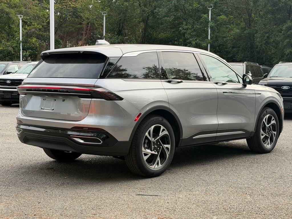 New 2026 Lincoln Nautilus Premier w/ Equipment Group 102A AWD/4WD image 5