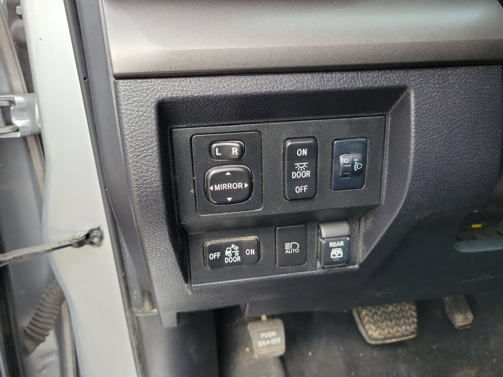 Used 2021 Toyota Tundra SR5 w/ SR5 Leather Package RWD image 25
