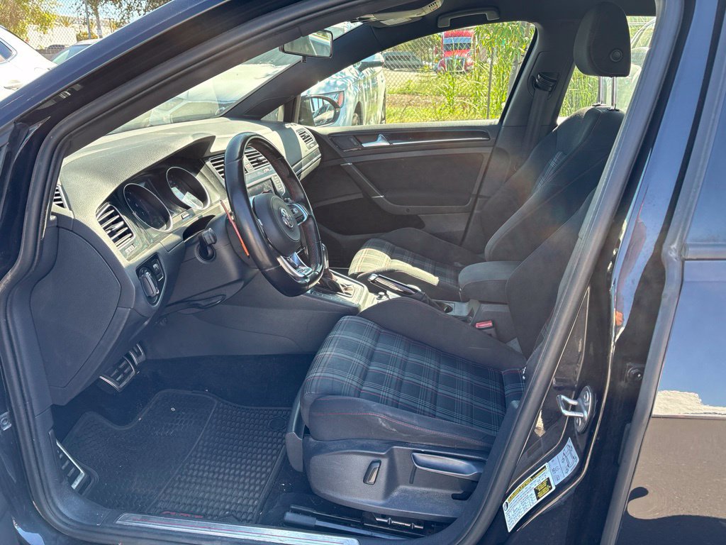 Used 2017 Volkswagen GTI S FWD image 11