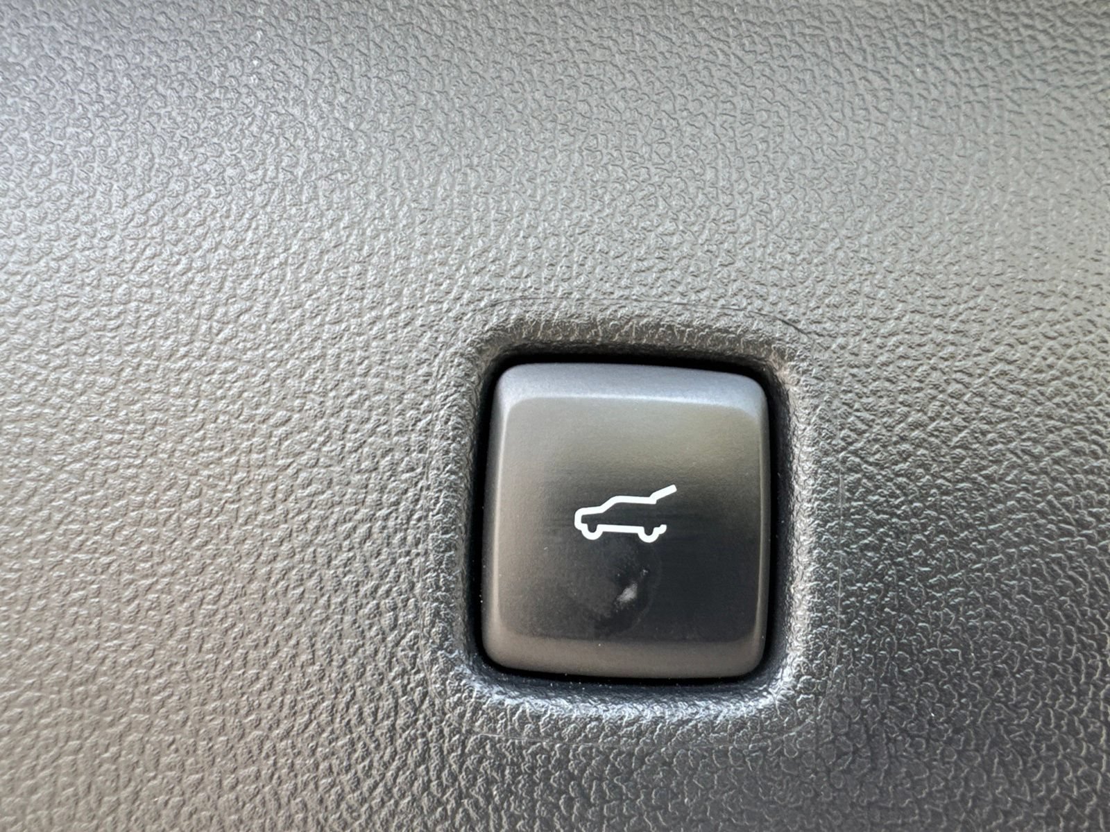 Used 2023 Ford Escape ST-Line w/ Tech Pack #1 AWD/4WD image 12