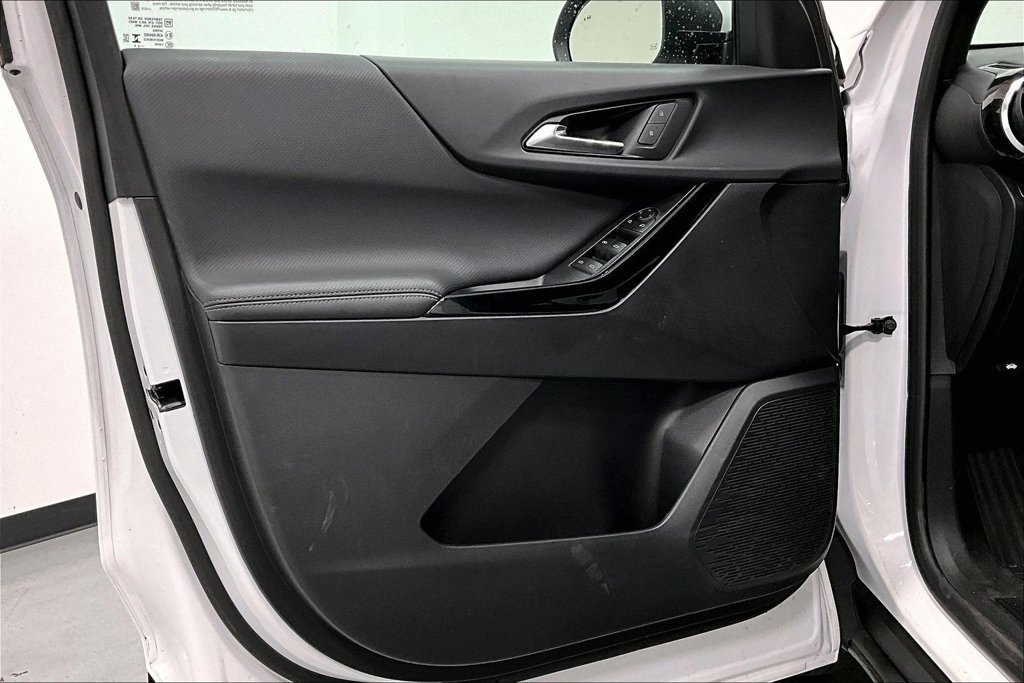 Used 2025 Chevrolet Equinox LT AWD/4WD image 21