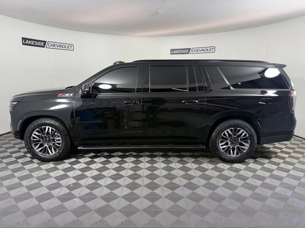 Used 2026 Chevrolet Suburban Z71 w/ Z71 Off-Road Package AWD/4WD image 3