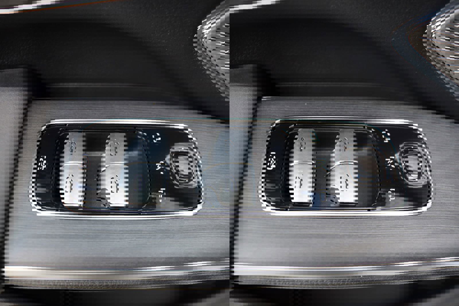 Used 2025 Mercedes-Benz EQS 450+ 4MATIC SUV w/ Winter Package image 30