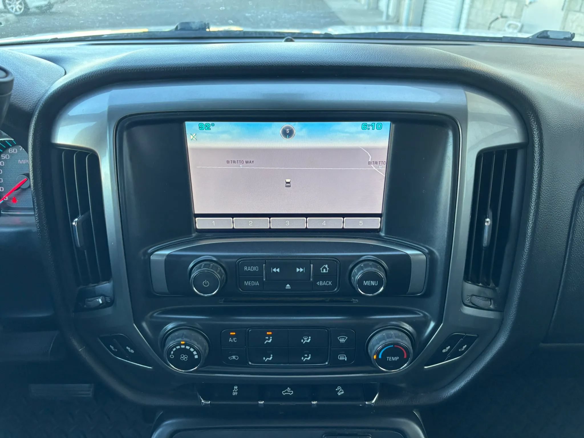 Used 2015 Chevrolet Silverado 1500 LT AWD/4WD image 18
