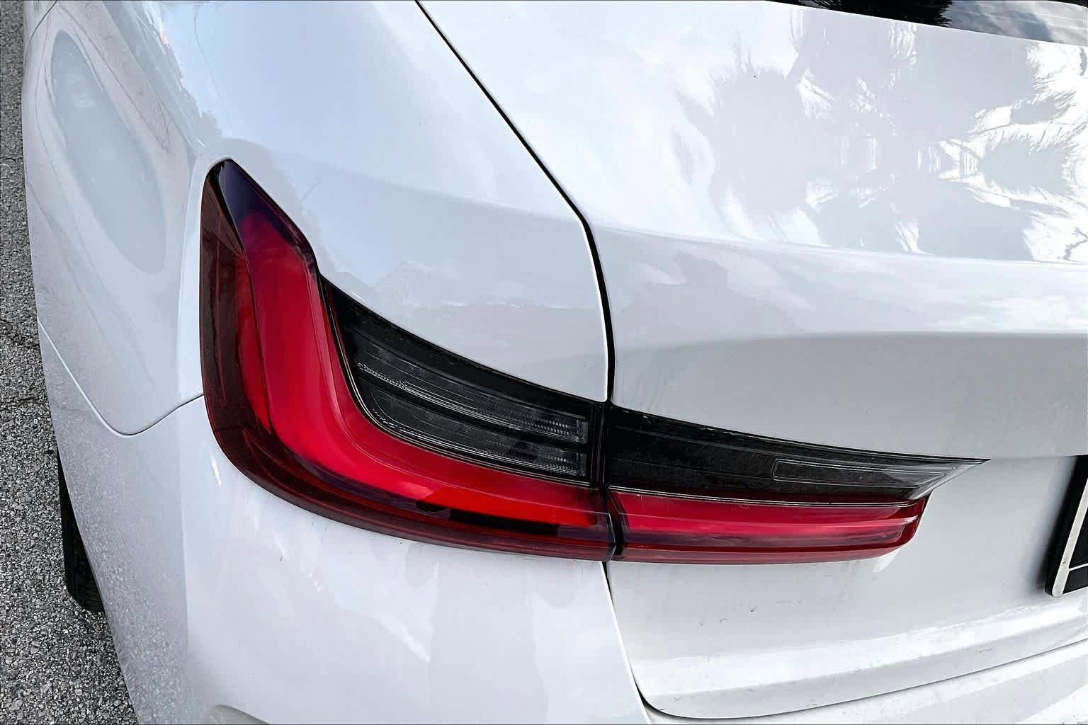 Used 2025 BMW 330i Sedan w/ Convenience Package image 15
