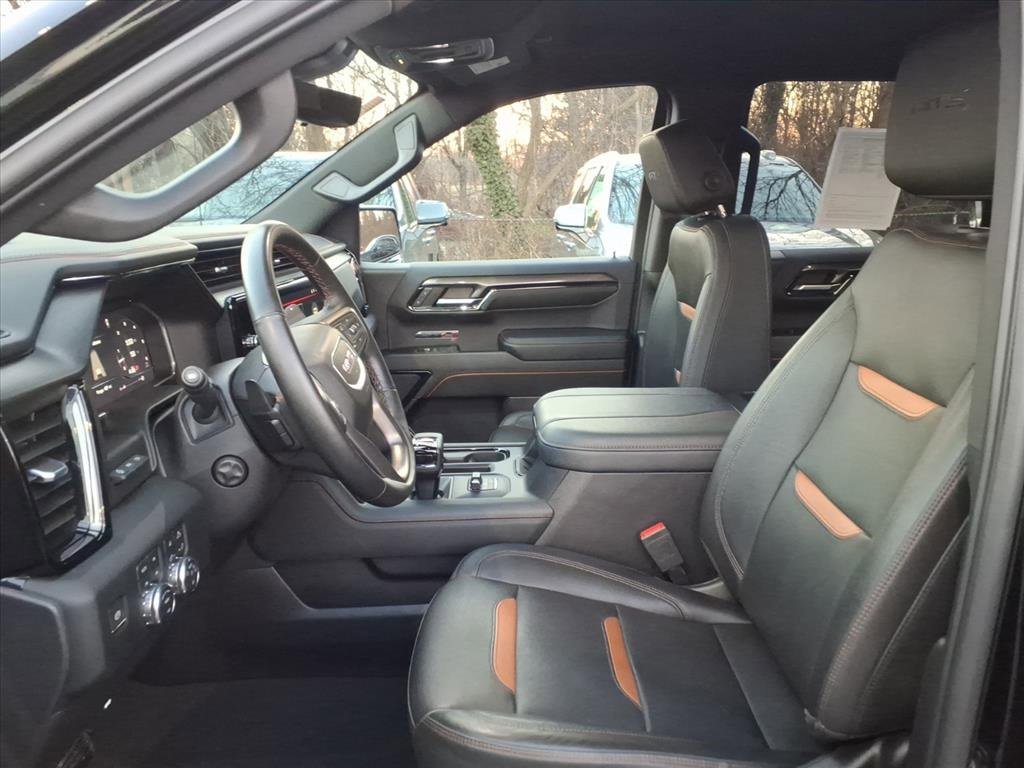 Used 2024 GMC Sierra 1500 AT4 w/ Technology Package image 12