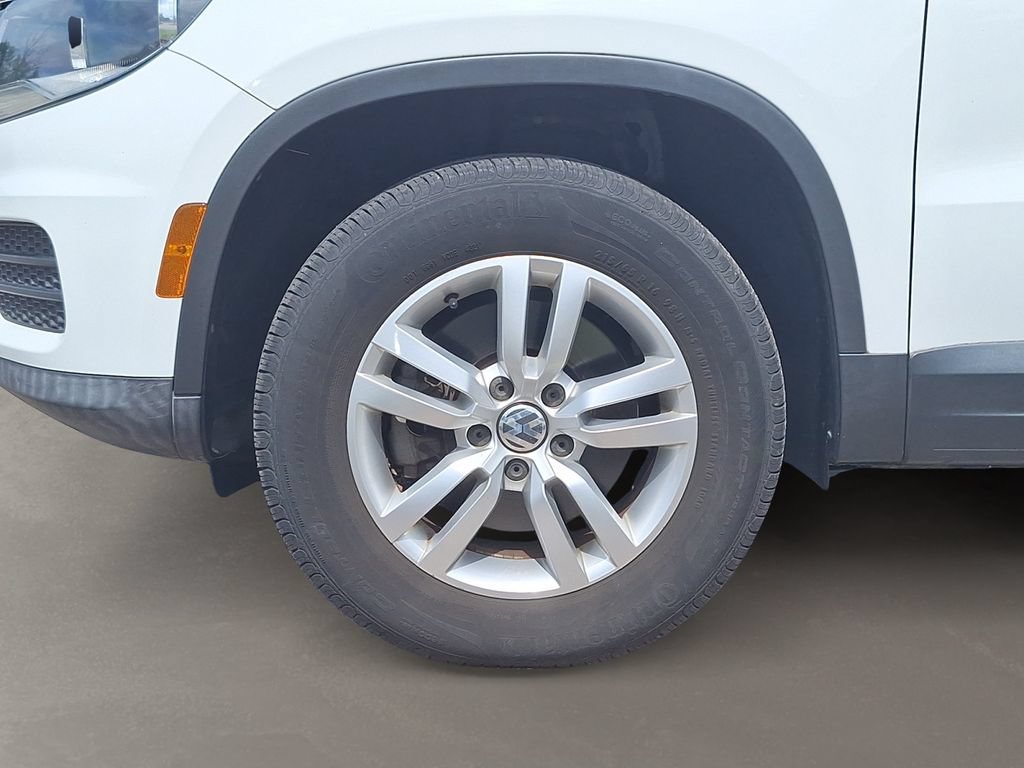 Used 2015 Volkswagen Tiguan S FWD image 10