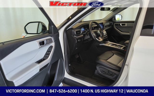 Used 2024 Ford Explorer XLT w/ Equipment Group 202A AWD/4WD image 6