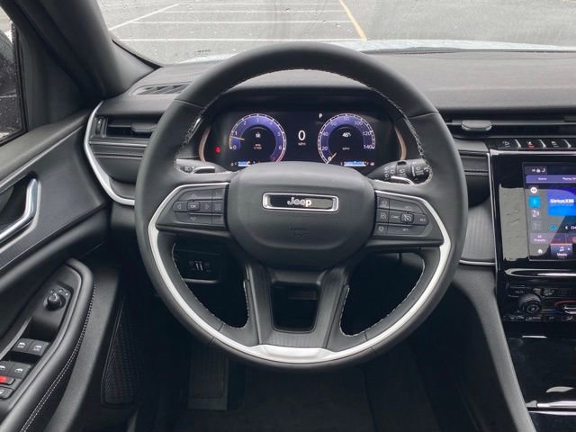 Used 2024 Jeep Grand Cherokee L Altitude image 29