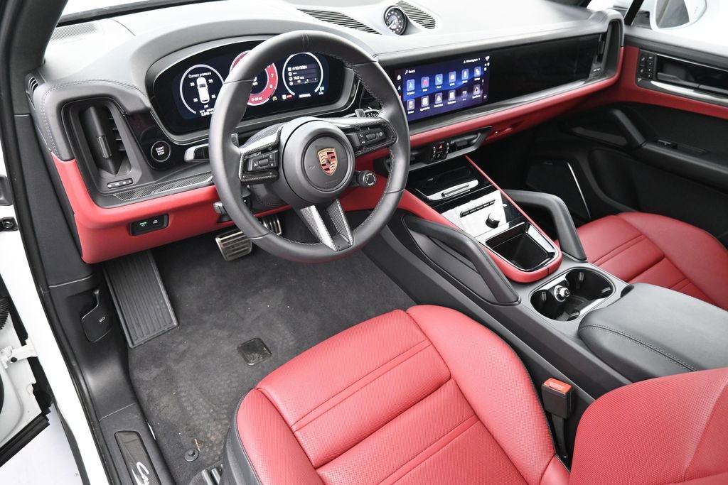Certified 2026 Porsche Cayenne GTS AWD/4WD image 4