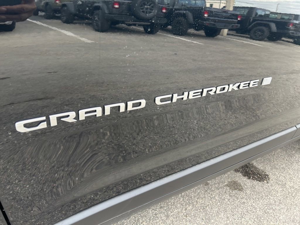 New 2026 Jeep Grand Cherokee Limited image 19