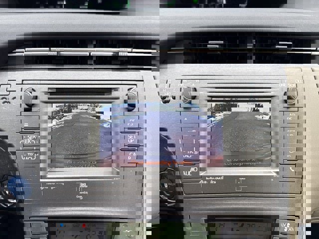 Used 2014 Toyota Prius Five image 26