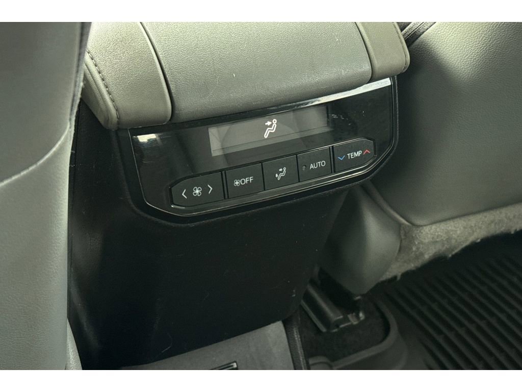 Certified 2022 Toyota Highlander XLE image 14