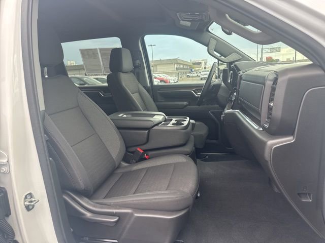 Used 2024 Chevrolet Silverado 3500 LT AWD/4WD image 16
